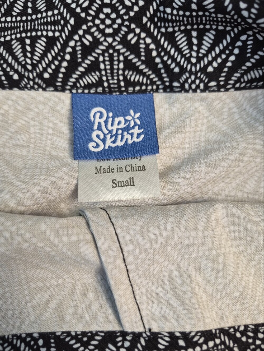 Rip Skirt Hawaii Wrap Skirt Black Pearl Batik Length 2 Sz S Quick Dry Cover Up - Picture 6 of 14